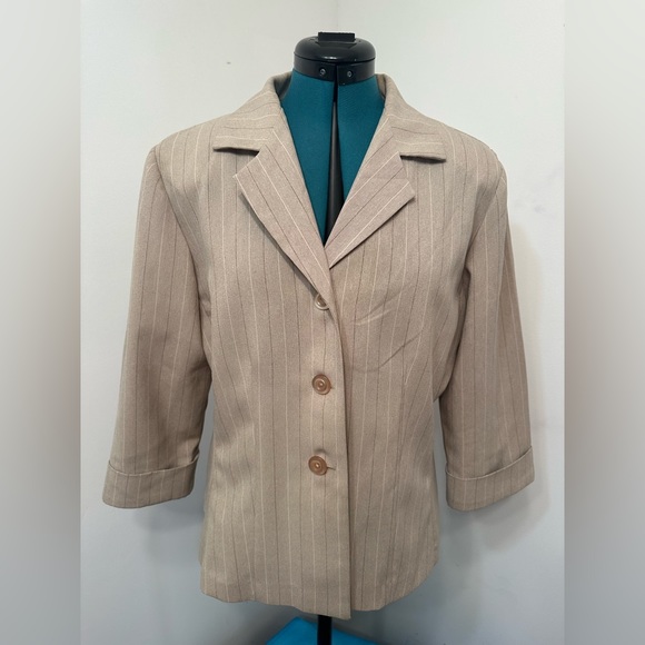 BGB Women’s Beige Striped Unlined Blazer Jacket Size 12. - Picture 1 of 10